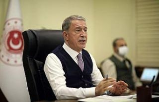 Bakan Akar’dan kuvvet ve birlik komutanlarıyla...