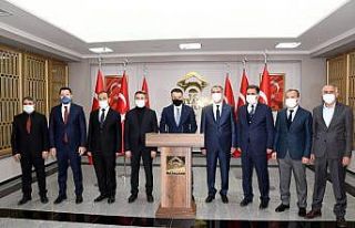 Bakan Pakdemirli, Valiliği ziyaret etti