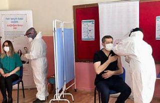 Bakan Selçuk’tan aşı paylaşımı