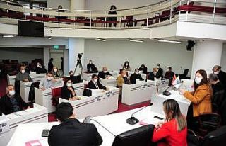 Balçova Belediyesinden esnafa bin TL maddi yardım