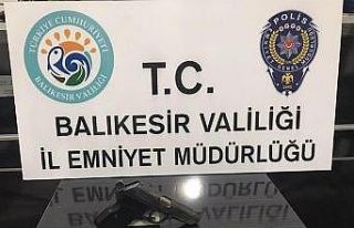 Balıkesir’de 16 aranan şahıs yakalandı