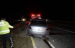 Balıkesir’de 3 aracın karıştığı kazada 3...