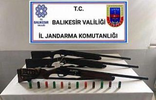 Balıkesir’de jandarma 8 aranan şahsı yakaladı