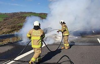 Balıkesir’de otobanda araç yangını
