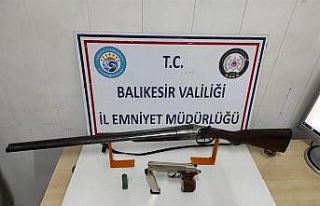 Balıkesir’de polis aranan 11 şahsı yakaladı