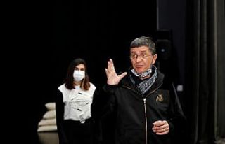 Başakşehirli gençler usta tiyatrocuyla yeniden...