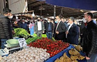 Başkan Akın pazarcı esnafını dinledi