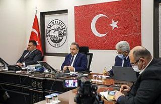 ‘Başkan Beyaz Masada’ sosyal medyadan sürüyor