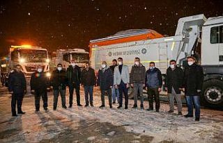 Başkan Kavuş, kar nöbetinde