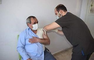 Başkan Şahin Covit-19 aşısı oldu