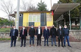 Başkan Tahmazoğlu taksi duraklarını ziyaret etti