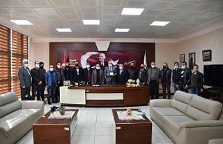 Başkan ve gazetecilerden birliktelik mesajı