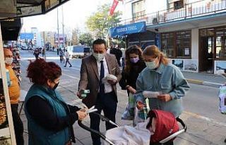 Başkan Yanmaz esnafa hijyen maddesi dağıttı