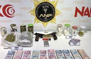 Başkent’te uyuşturucu tacirleri yakalandı