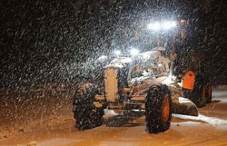 Bayburt ve Erzincan’ın yüksek kesimlerinde kar...