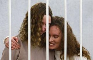 Belarus’ta protesto görüntüsü çeken gazetecilere...