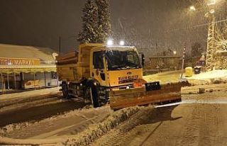 Belediye ekipleri tüm gece mesai yaptı