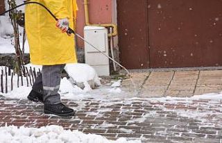 Belediyeden buzlanma riskine karşı solüsyon çalışmalarını