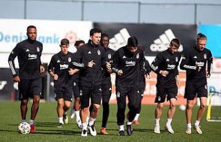 Beşiktaş, Antalyaspor maçı hazırlıklarını...