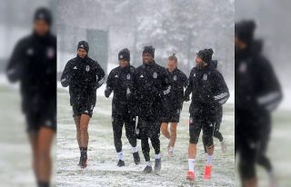 Beşiktaş kar altında çalıştı