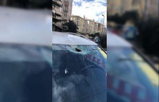 Beşiktaş’ta inşaattan düşen beton parçası...