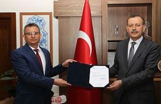 BEÜ Öğretim Üyesi Prof. Dr. Aydın ‘en iyi bilimsel...