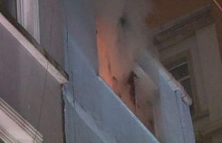 Beyoğlu’nda korkutan yangın: 1 yaralı