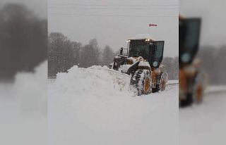 Bilecik’te kar yağışı nedeniyle 32 köy yolu...