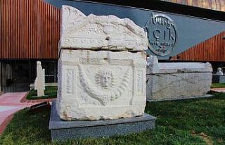 Bin 700 yıllık ‘lanetli’ lahit