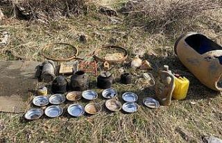 Bitlis’te terör örgütüne ait malzemeler ele...