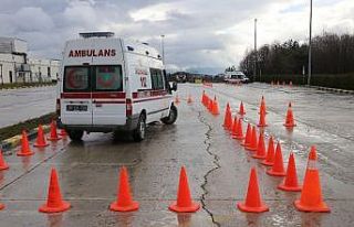 Bolu’da sağlık personeline sürüş eğitimi verildi