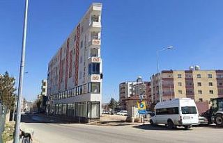 Bu binayı gören bir kez daha bakıyor