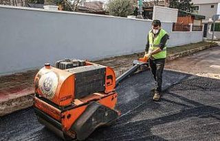 Buca Belediyesi, kentin sokaklarını emek emek yeniliyor