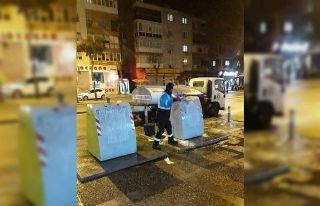 Buca’da çöp konteynerlerine hijyen operasyonu