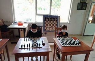 Burhaniye’de Bursem Kursları kısmen başladı