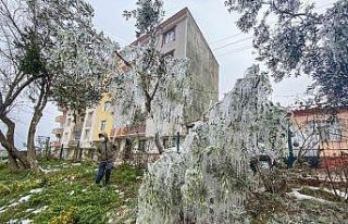 Bursa’da patlayan su hortumu ortaya buzdan heykellerin...