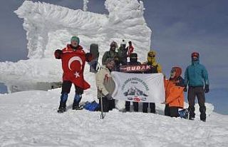 Bursalı dağcılar Uludağ zirvesine tırmandı