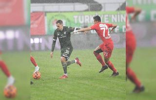 Bursaspor’da Burak Altıparmak ve Burak Kapacak,...