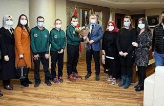 Büyükakın, E-KPSS’de dereceye giren öğrencileri...