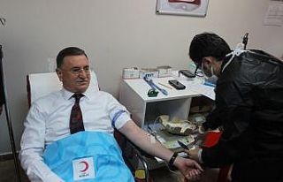 Büyükşehir Belediye Başkanı Savaş, Kızılay’a...