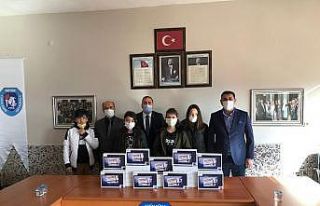Büyükşehir Belediyesi’nden Hüyük’teki öğrencilere...