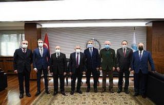 Büyükşehir’de Tramvay imzaları atıldı