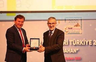 Büyükşehir’e yılın ulaşım projesi ödülü