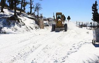 Büyükşehirin ilçelerdeki kış mesaisi sürüyor