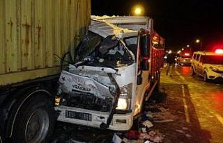 Buzdan kayan 15 araç birbirine girdi: 1’i ağır...