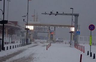 Çanakkale Boğazı 23 saat sonra gemi trafiğine...