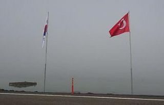 Çanakkale Boğazı yoğun sis nedeniyle trafiğe...