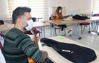 Çankaya Evleri’nde kurslar pandemi önlemleriyle...