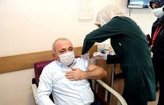 Çankırı Belediye Başkanı Covid-19 aşısı oldu