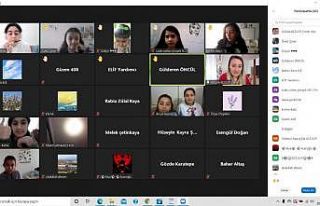 Çeşme’de çevrimiçi düşünme ve yazma etkinliği
